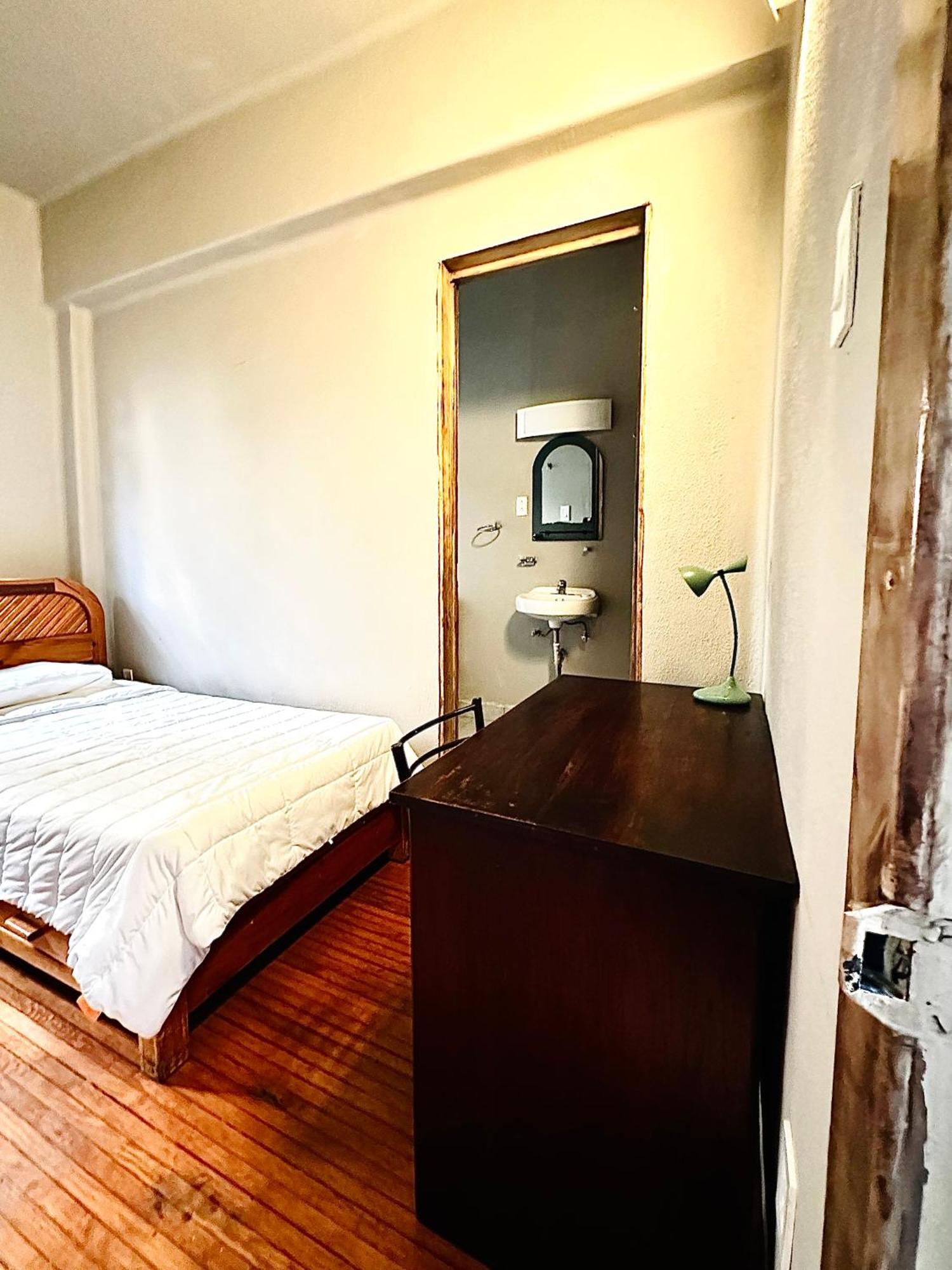 Frontera 49 Roma Norte Hostal Kota Meksiko Bagian luar foto