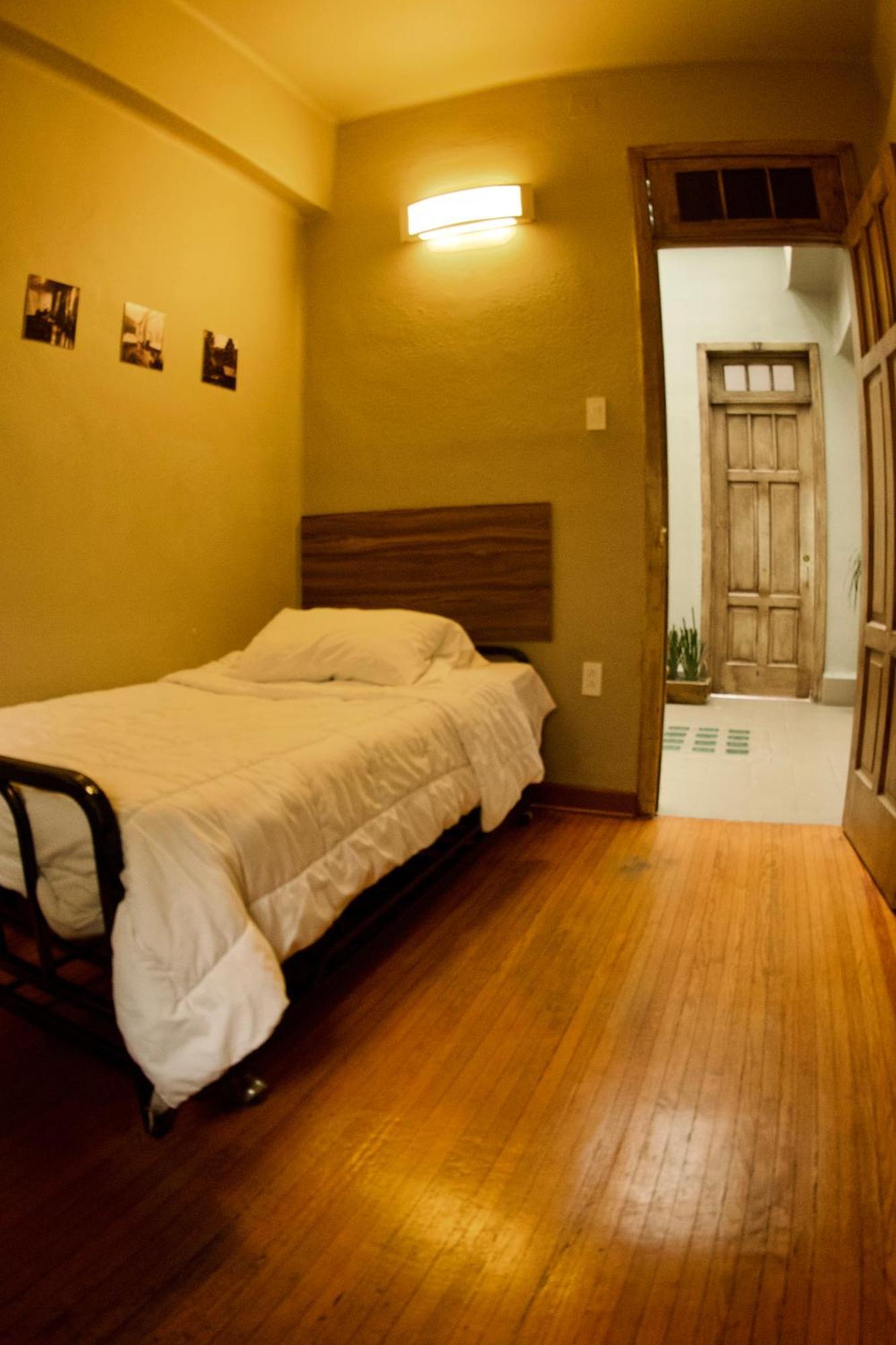 Frontera 49 Roma Norte Hostal Kota Meksiko Bagian luar foto